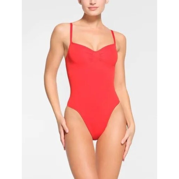 Skims‎ Seamless Sculpting Thong Bodysuit Bright Red Size Large NWOT Shapewear